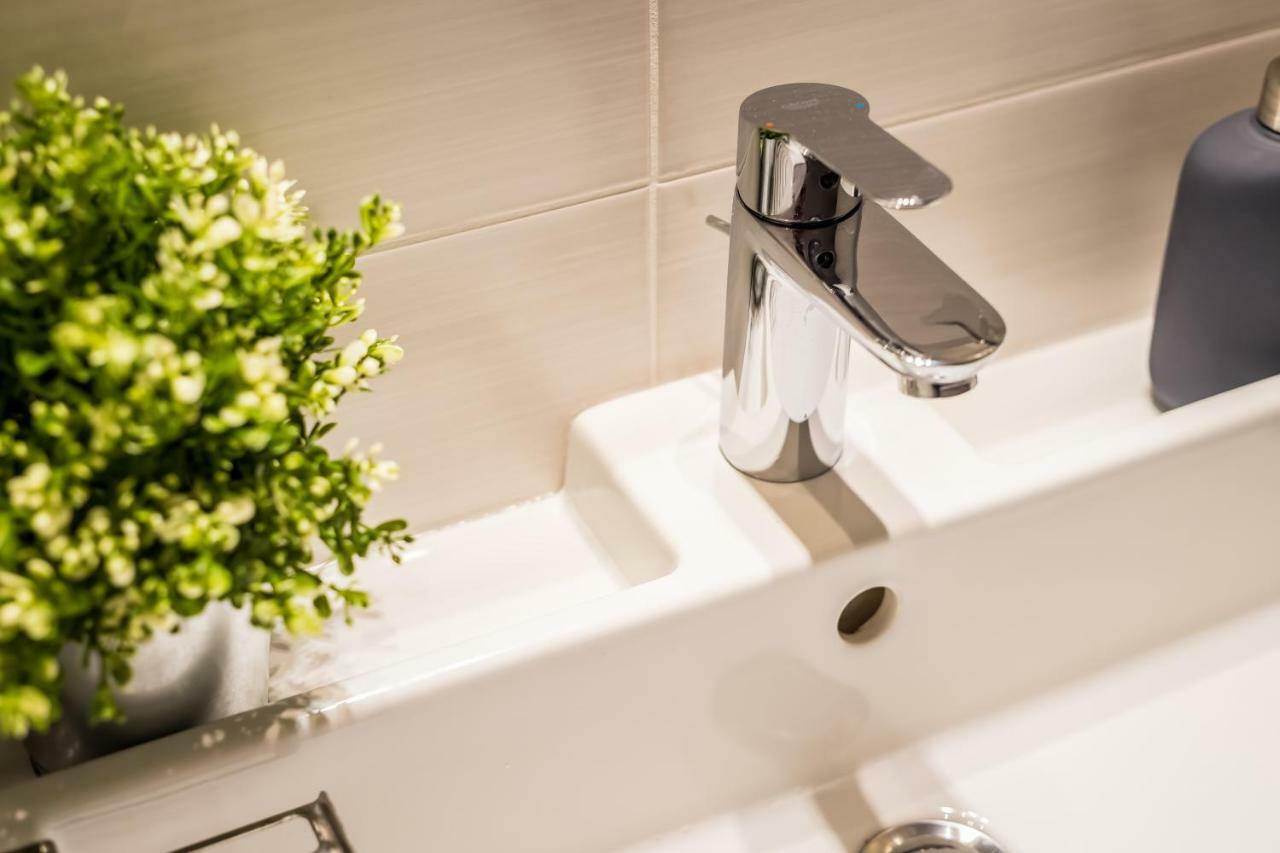 Fleur Creme Apartment Budapest Bagian luar foto