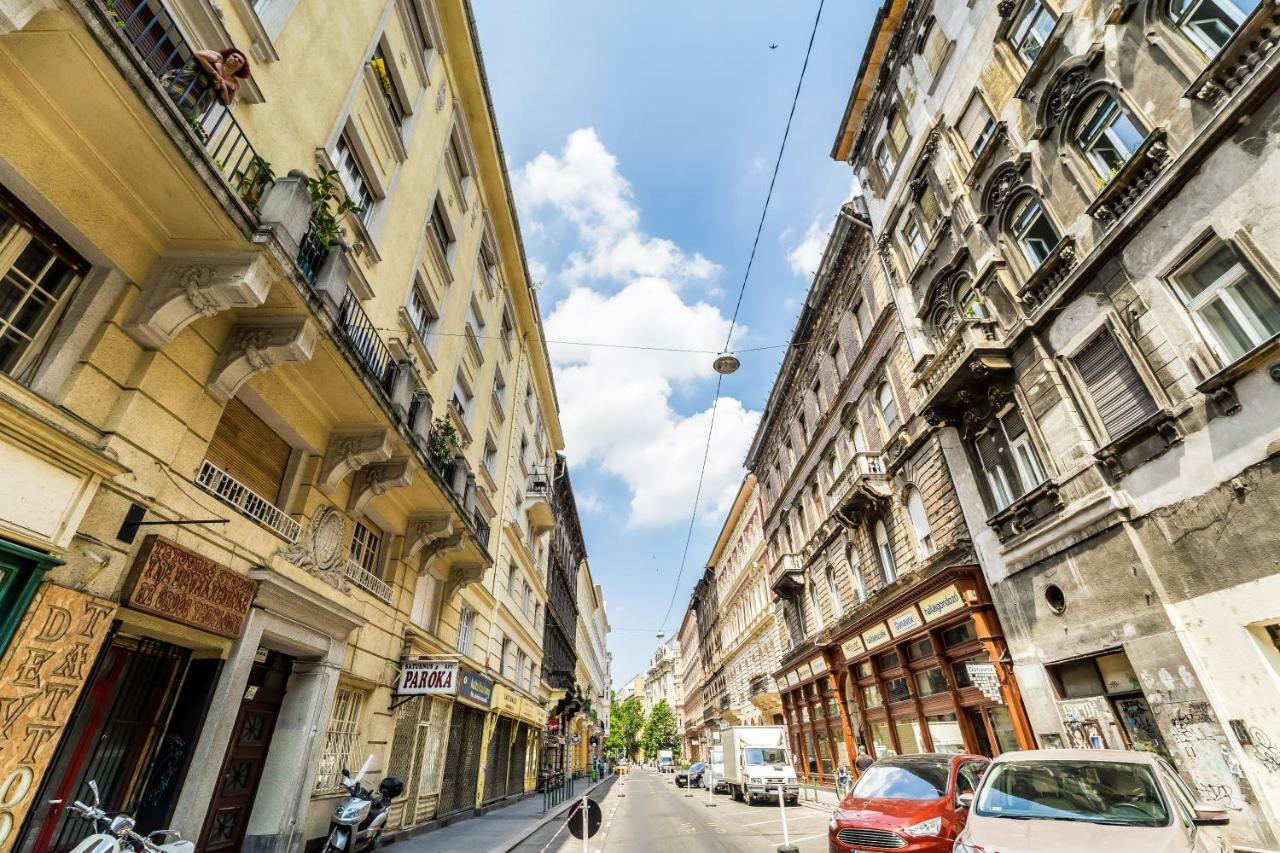 Fleur Creme Apartment Budapest Bagian luar foto